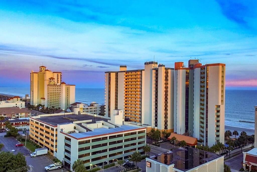 Divine Vacay At This 1Br Oceanview Suite 828 شاطئ ميرتل المظهر الخارجي الصورة