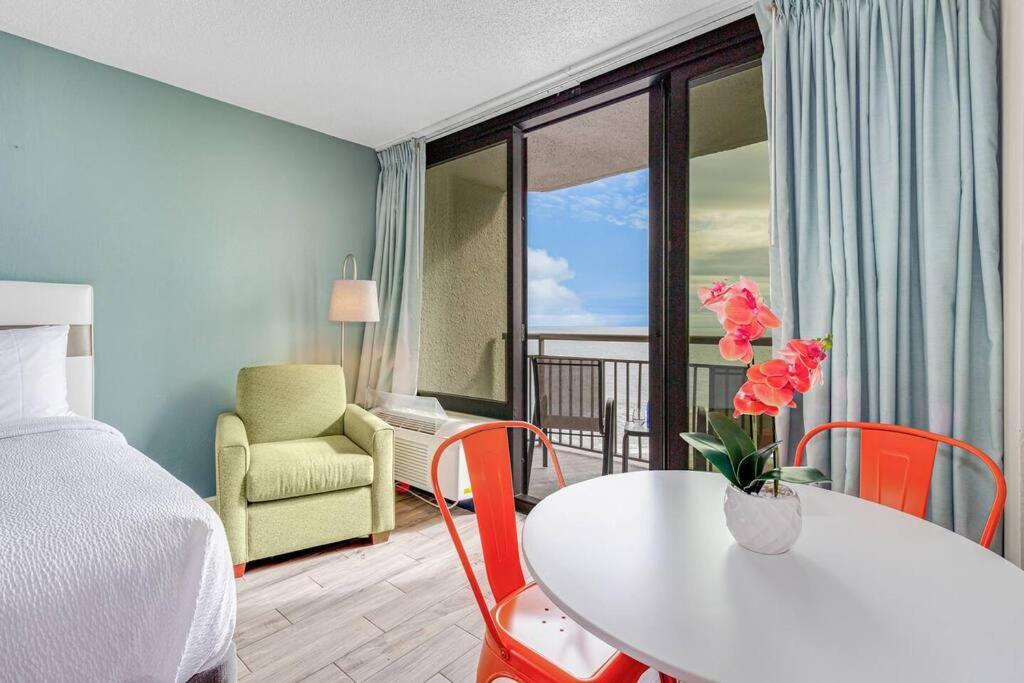 Divine Vacay At This 1Br Oceanview Suite 828 شاطئ ميرتل المظهر الخارجي الصورة